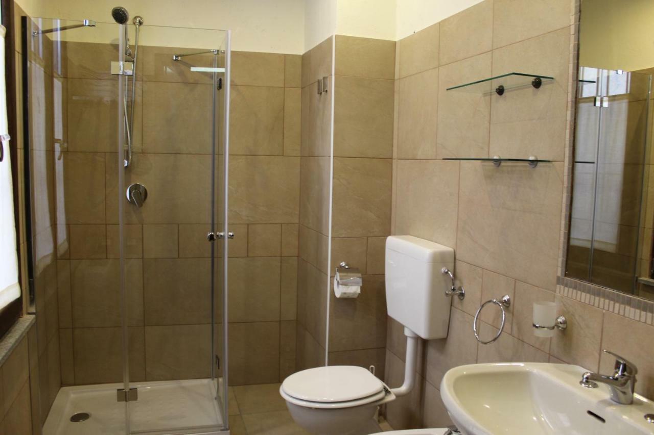 Passaggio A Nord Ovest Hotel Settimo Vittone Exterior photo