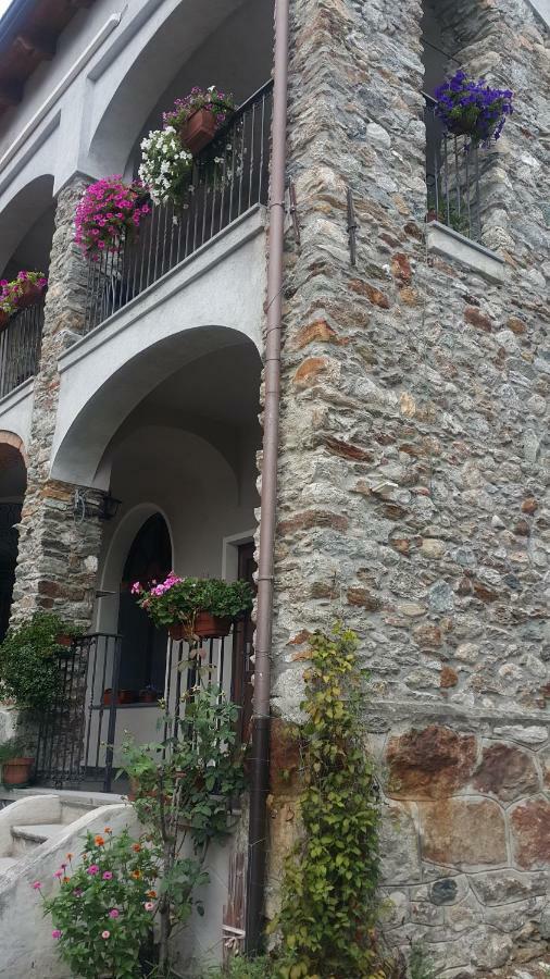 Passaggio A Nord Ovest Hotel Settimo Vittone Exterior photo